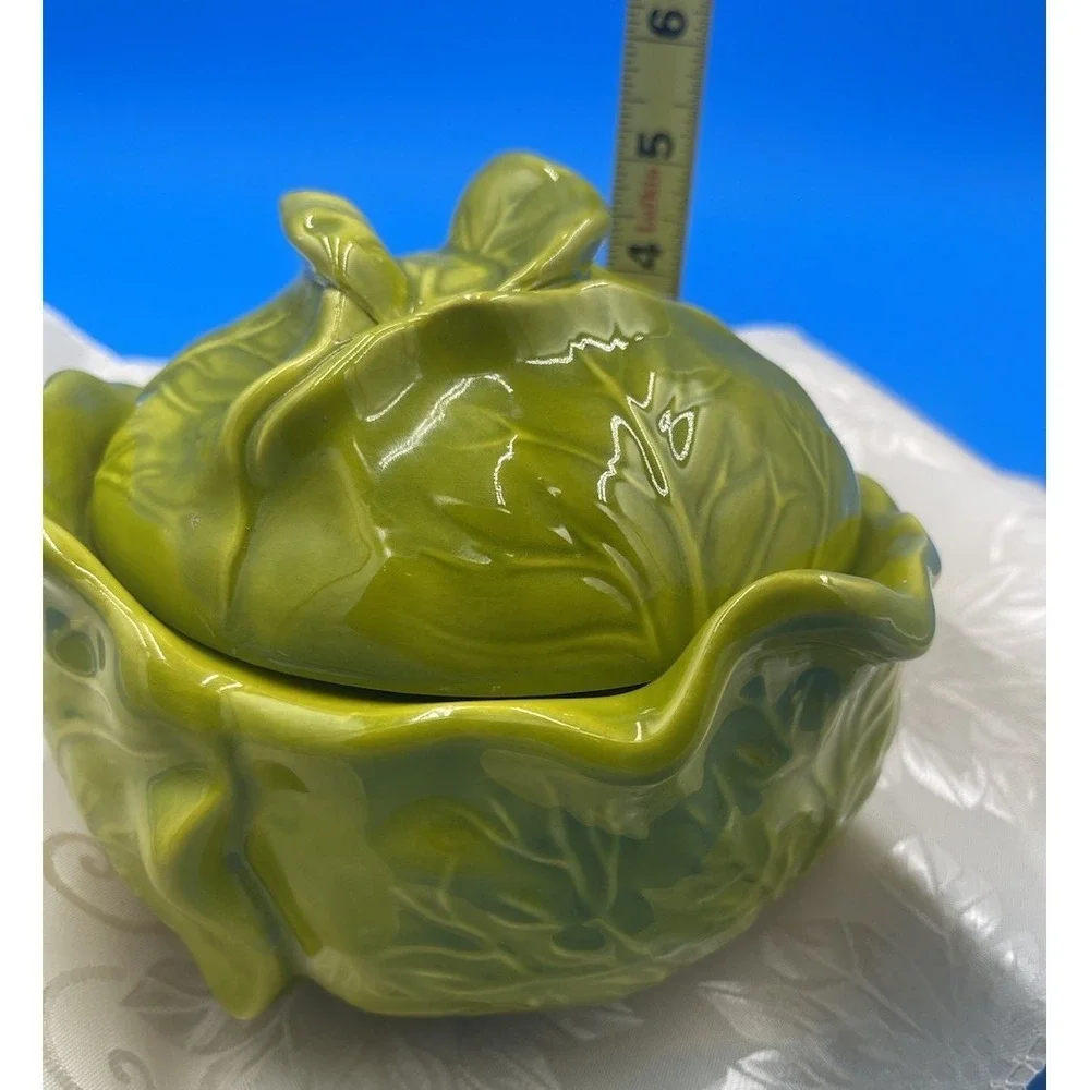 VINTAGE CERAMIC CABBAGE BOWL (HOLLAND MOLD) WITH LID AND SAUCER